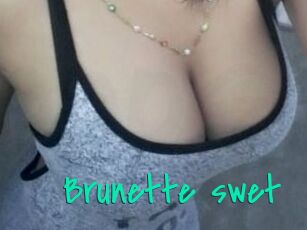 Brunette_swet