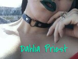 Dahlia_Priest