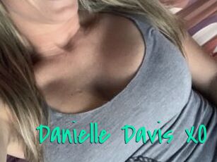 Danielle_Davis_XO
