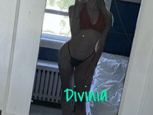 Divinia