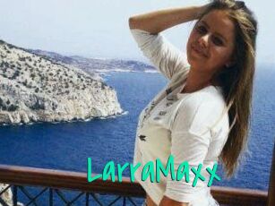 LarraMaxx