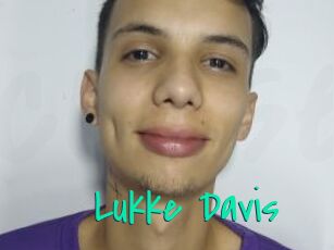 Lukke_Davis