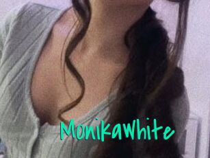 M0nikaWhite