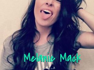 Melanie_Mack