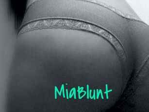 MiaBlunt