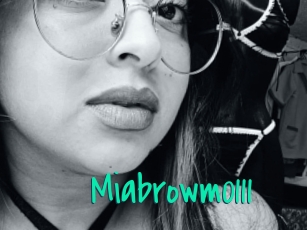 Miabrowm0111